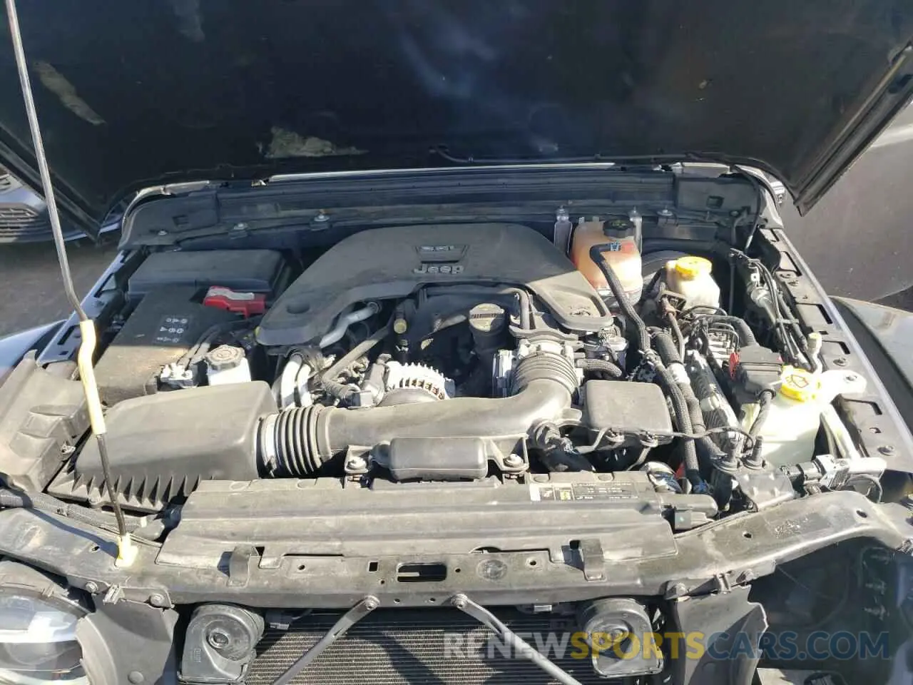 12 Photograph of a damaged car 1C4HJXFG2KW662384 JEEP WRANGLER 2019