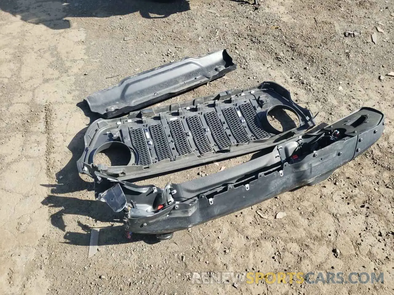 13 Photograph of a damaged car 1C4HJXFG2KW662384 JEEP WRANGLER 2019