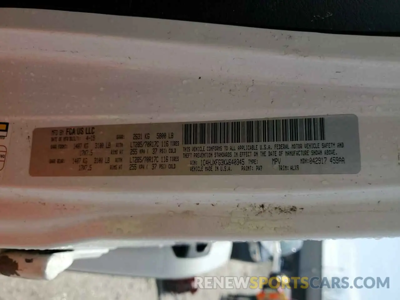 14 Photograph of a damaged car 1C4HJXFG3KW640345 JEEP WRANGLER 2019