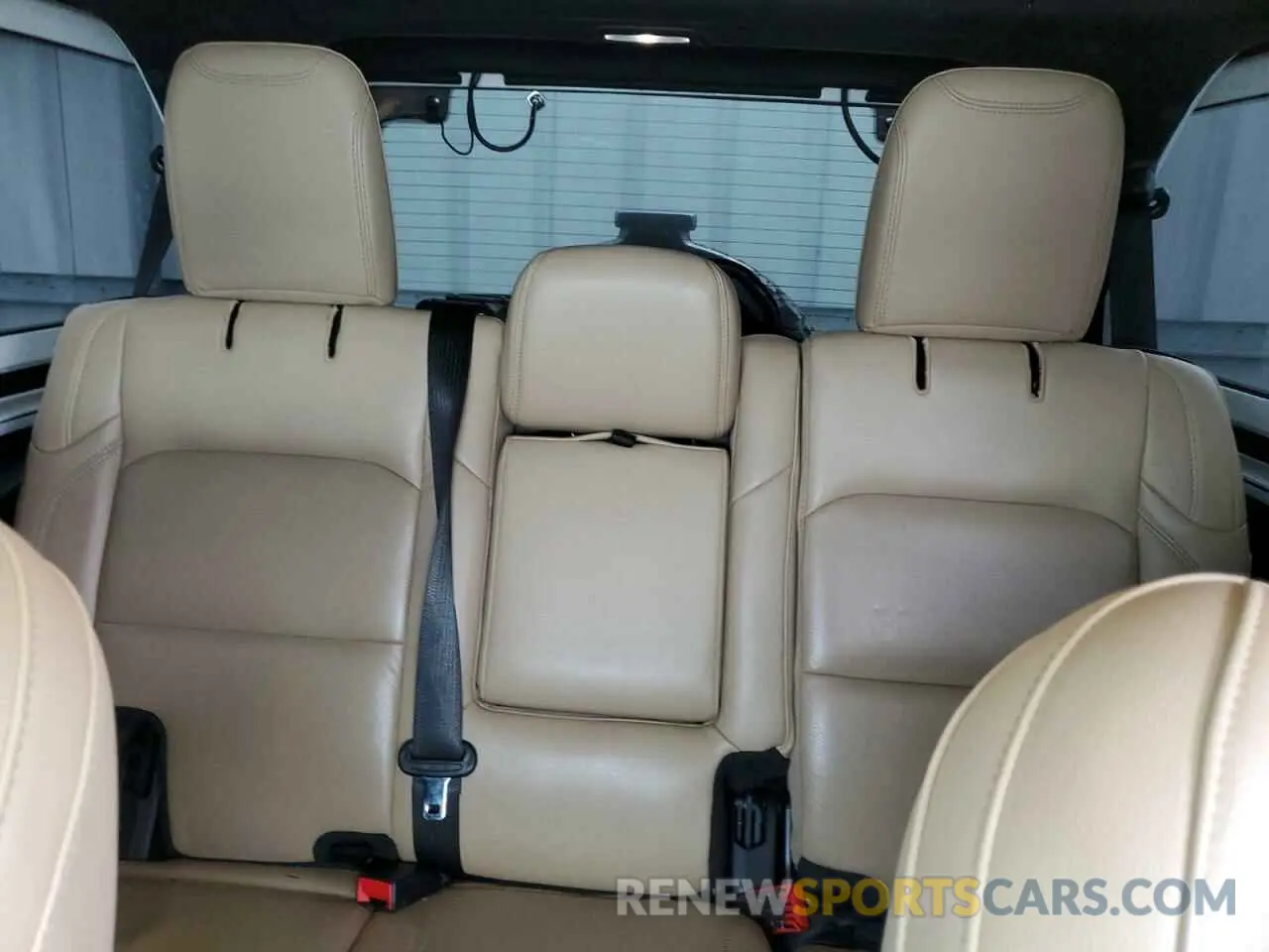 10 Photograph of a damaged car 1C4HJXFG6KW642011 JEEP WRANGLER 2019