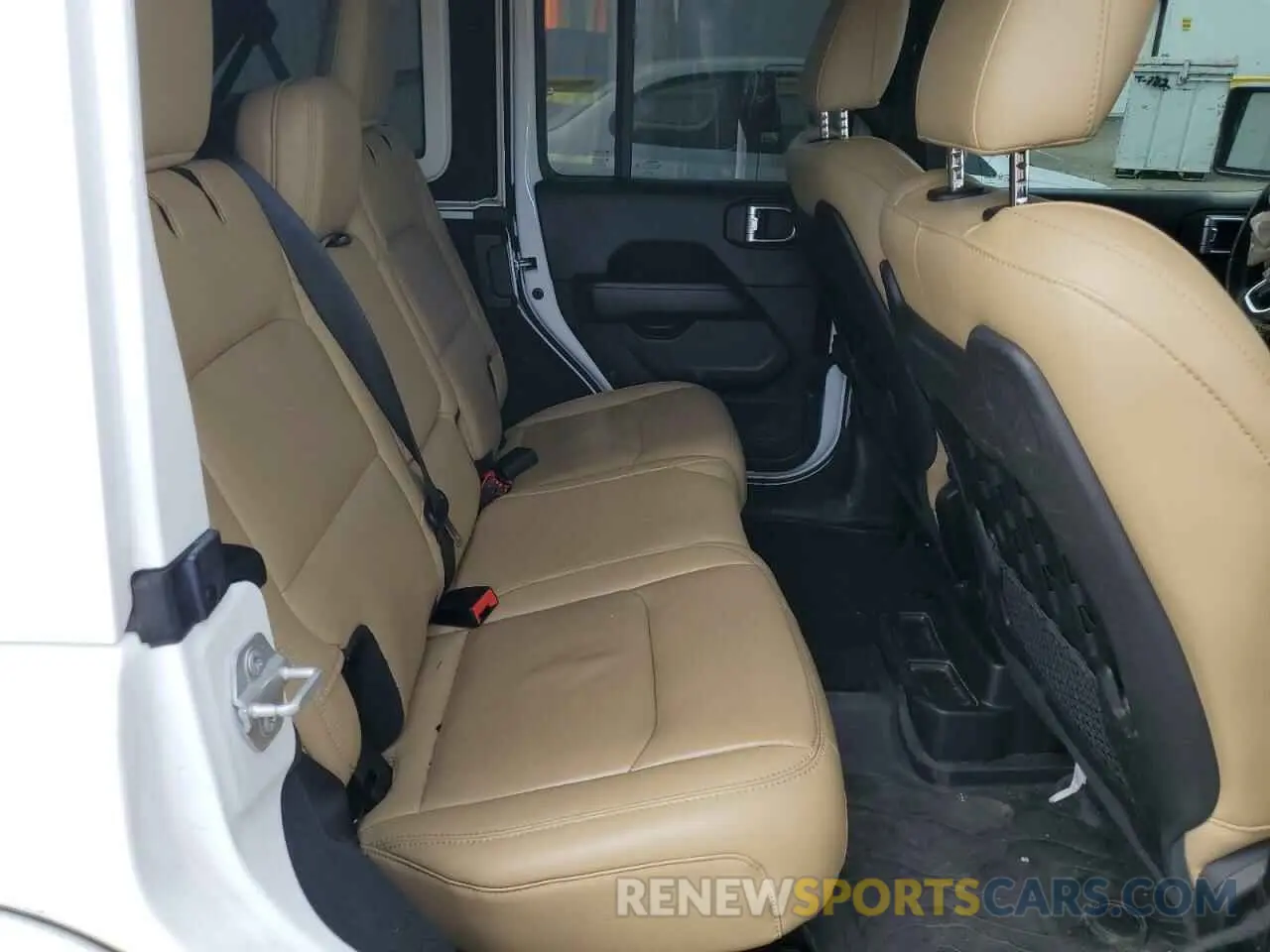 11 Photograph of a damaged car 1C4HJXFG6KW642011 JEEP WRANGLER 2019