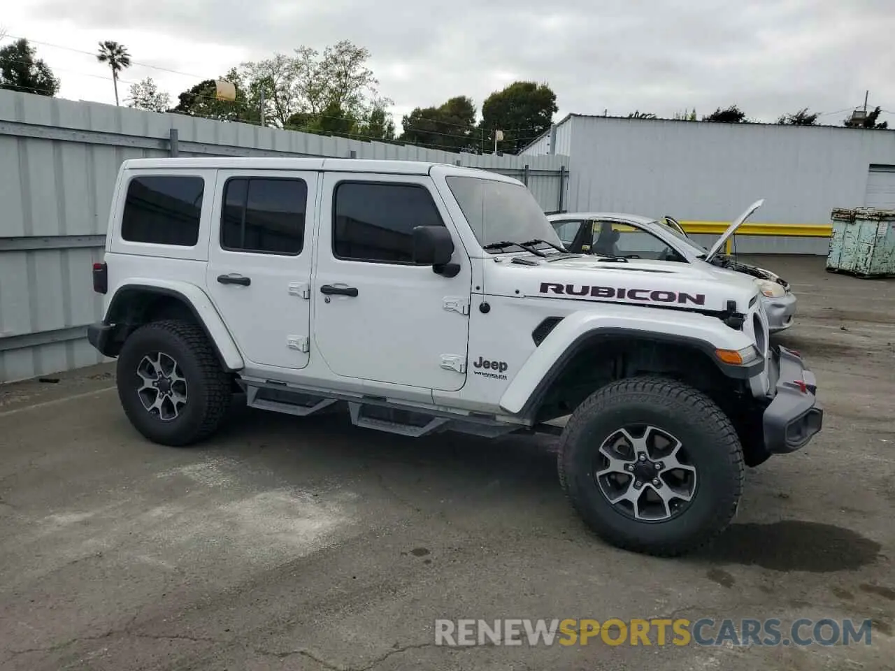 4 Photograph of a damaged car 1C4HJXFG6KW642011 JEEP WRANGLER 2019