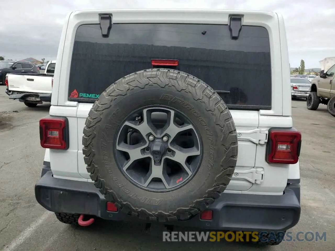 6 Photograph of a damaged car 1C4HJXFG6KW642011 JEEP WRANGLER 2019