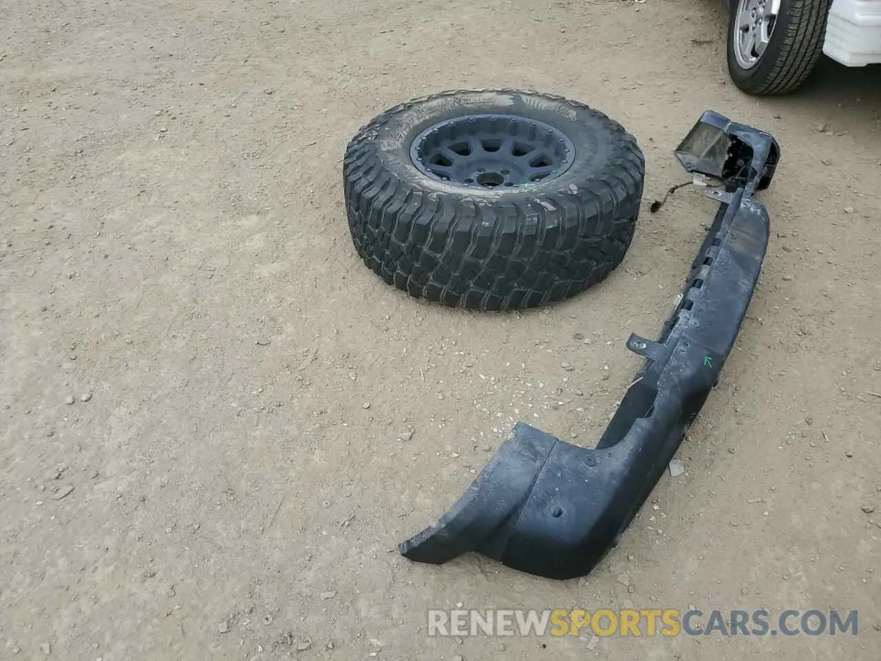 13 Photograph of a damaged car 1C4HJXFG6KW661609 JEEP WRANGLER 2019