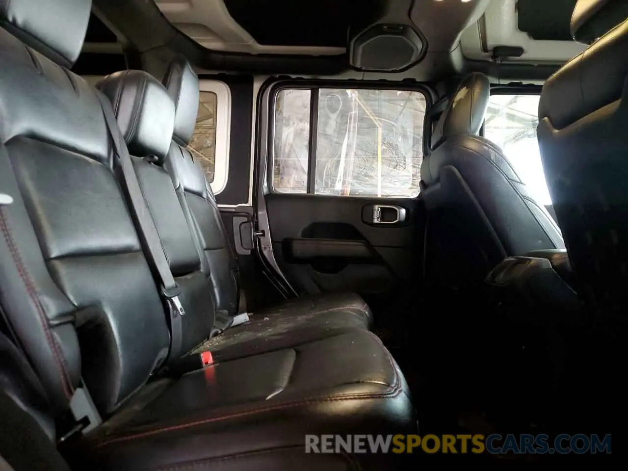 10 Photograph of a damaged car 1C4HJXFN1KW519098 JEEP WRANGLER 2019