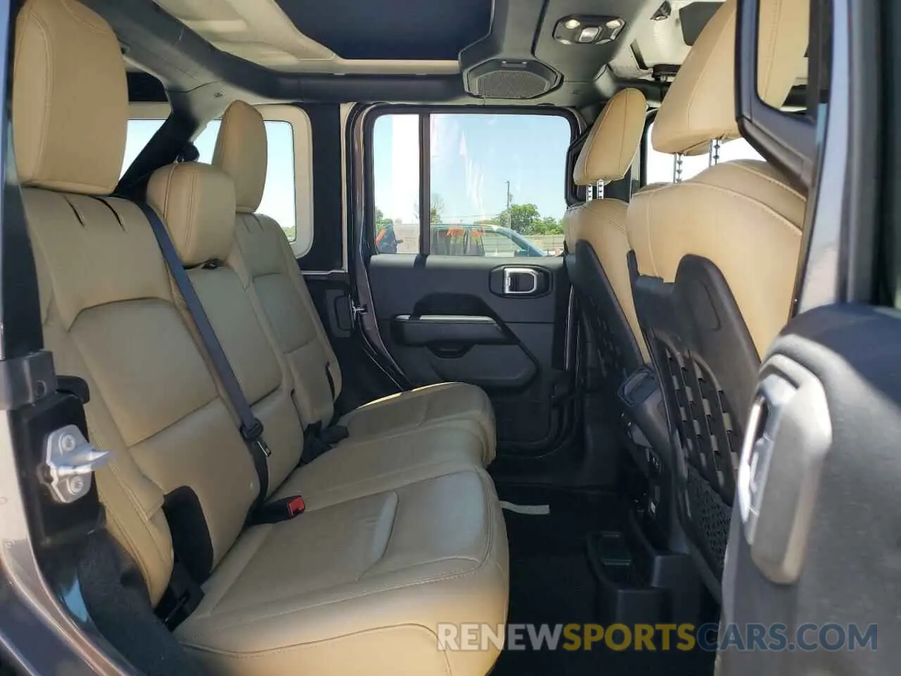 11 Photograph of a damaged car 1C4HJXFN3KW524951 JEEP WRANGLER 2019