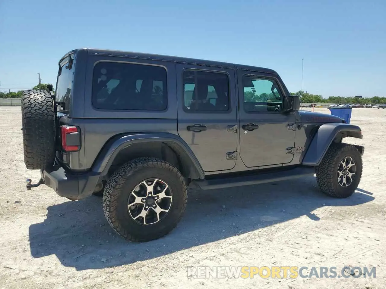 3 Photograph of a damaged car 1C4HJXFN3KW524951 JEEP WRANGLER 2019