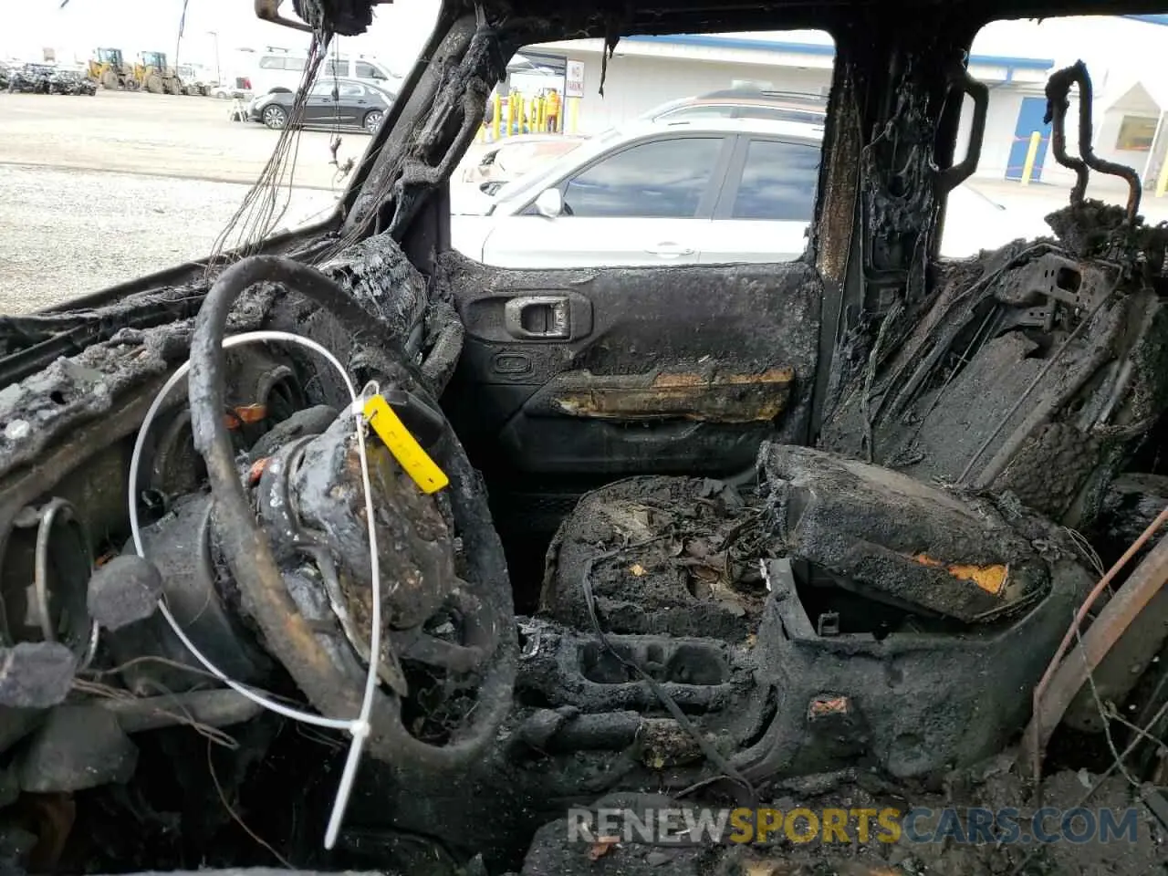 7 Photograph of a damaged car 1C4HJXFN3KW547324 JEEP WRANGLER 2019