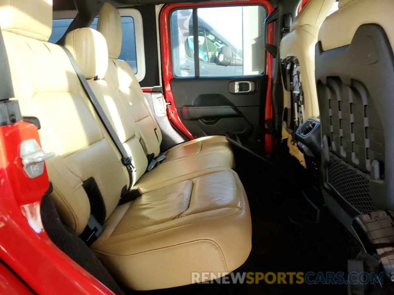 10 Photograph of a damaged car 1C4HJXFN6KW539055 JEEP WRANGLER 2019