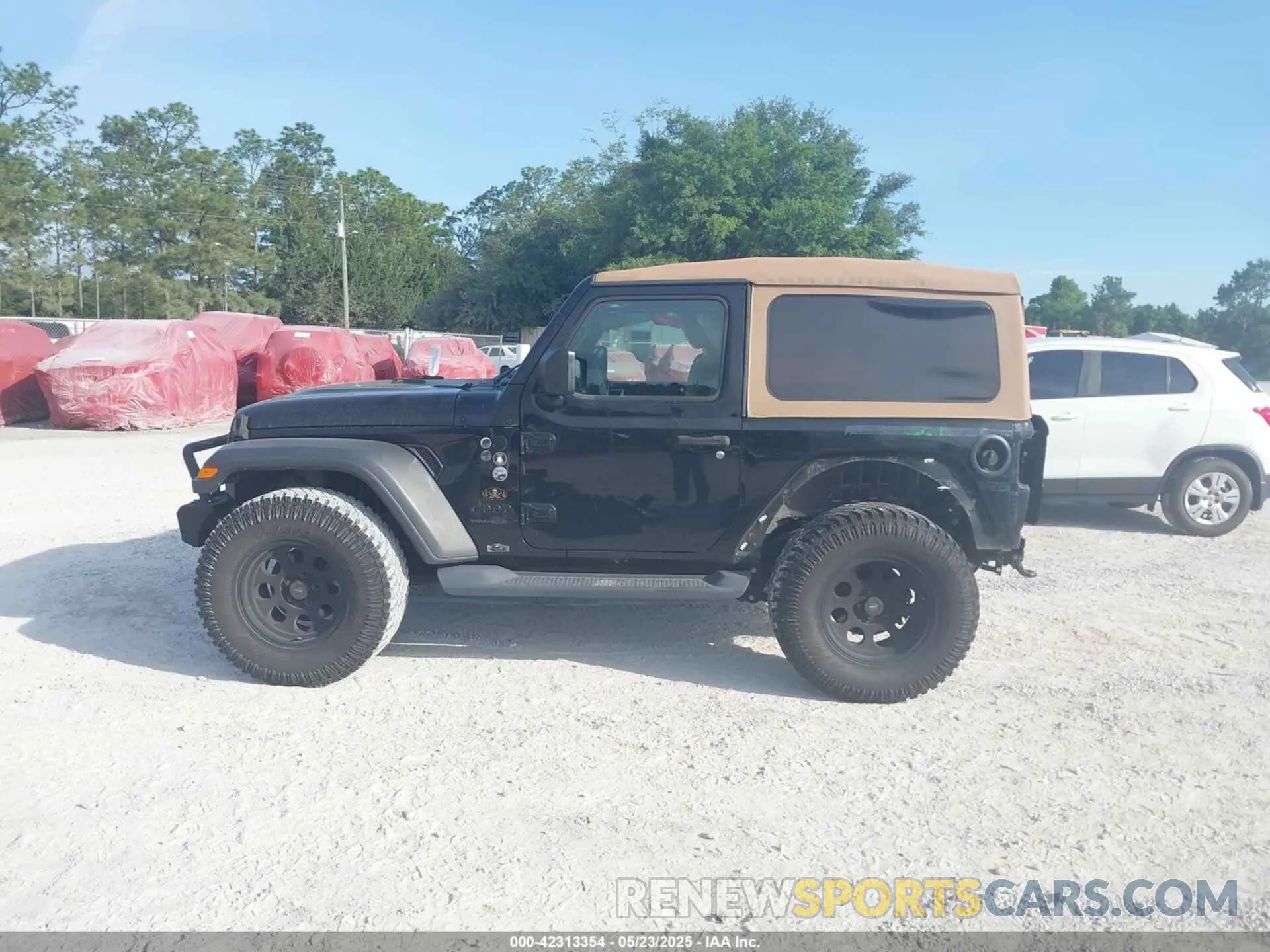 15 Photograph of a damaged car 1C4GJXAN1LW146701 JEEP WRANGLER 2020