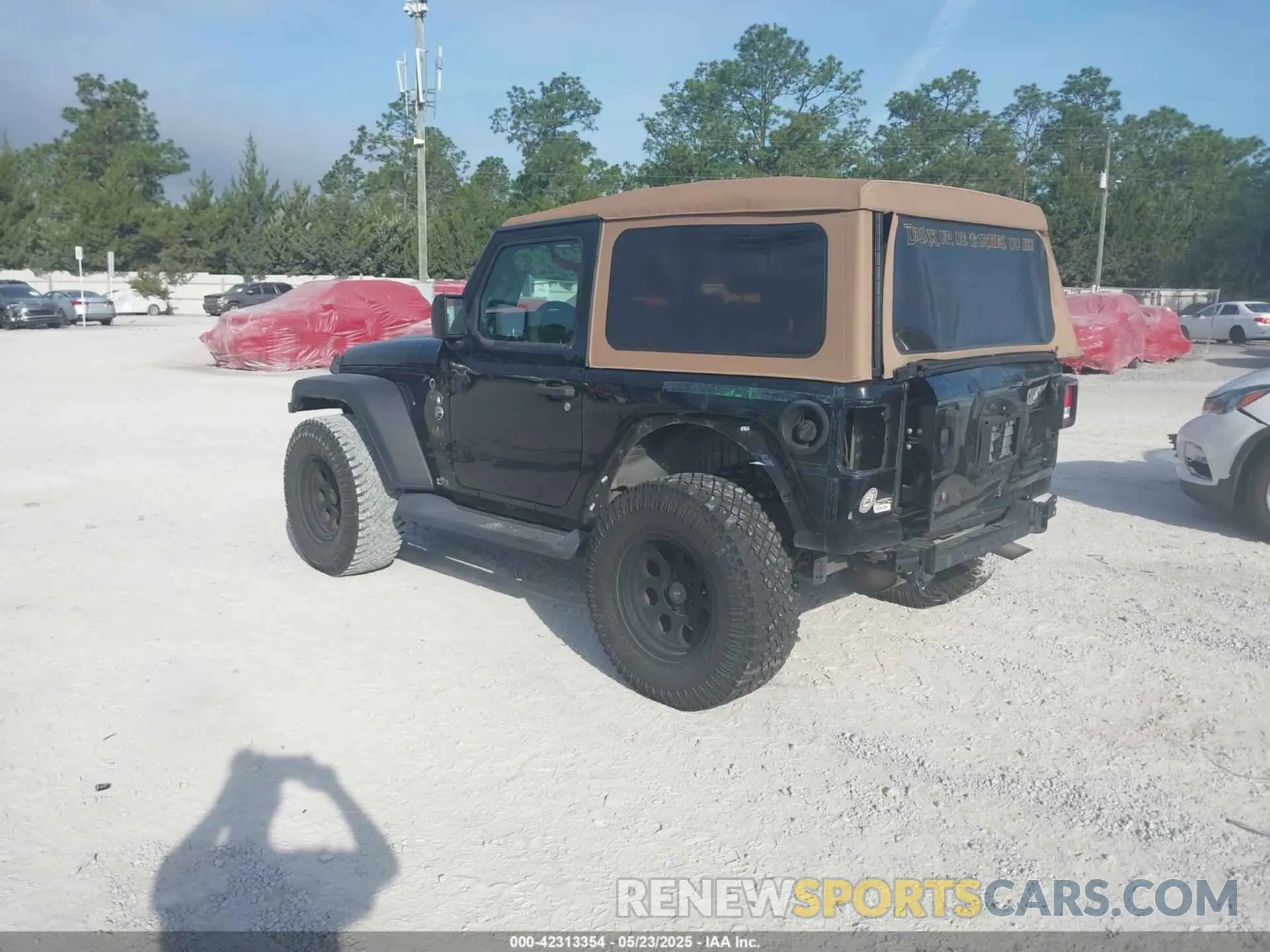 3 Photograph of a damaged car 1C4GJXAN1LW146701 JEEP WRANGLER 2020