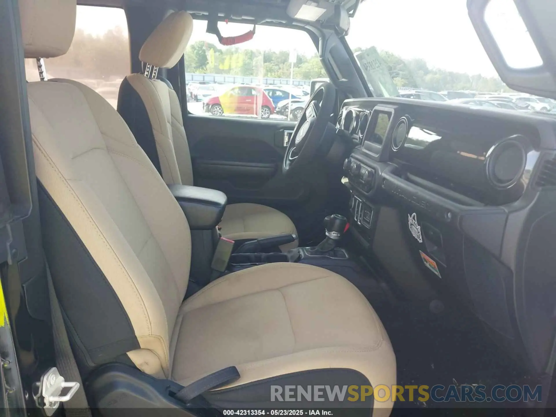 5 Photograph of a damaged car 1C4GJXAN1LW146701 JEEP WRANGLER 2020