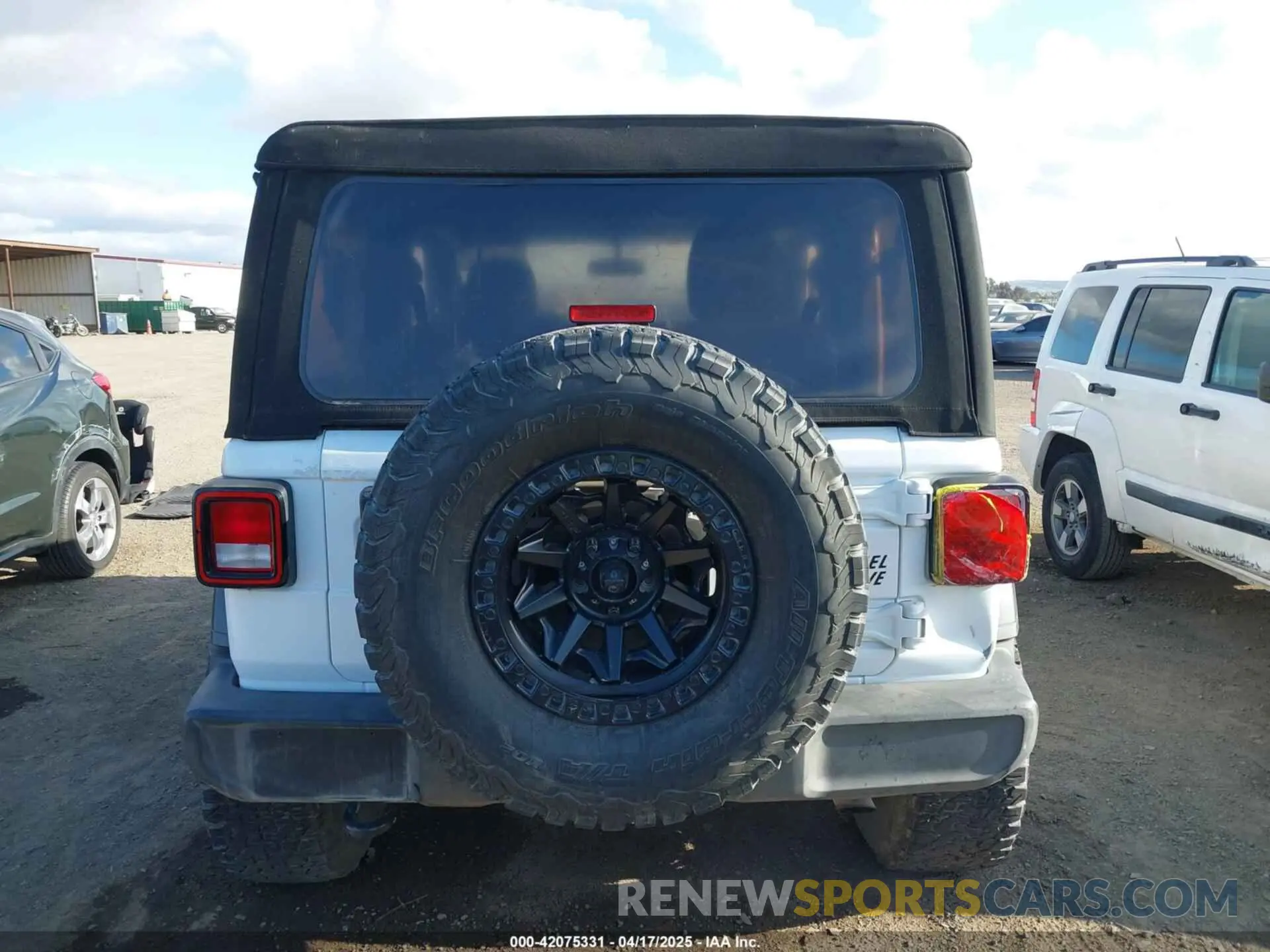 16 Photograph of a damaged car 1C4GJXAN3LW236383 JEEP WRANGLER 2020