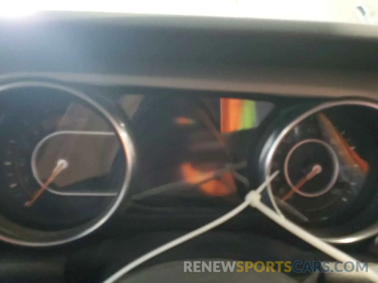 9 Photograph of a damaged car 1C4HJXDM2LW345683 JEEP WRANGLER 2020