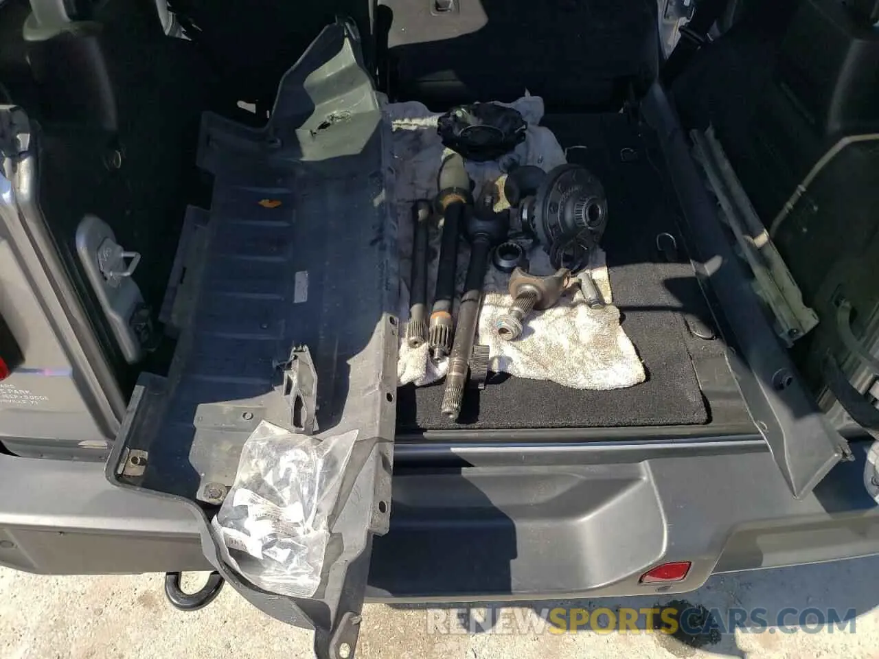 12 Photograph of a damaged car 1C4HJXDN0LW284990 JEEP WRANGLER 2020