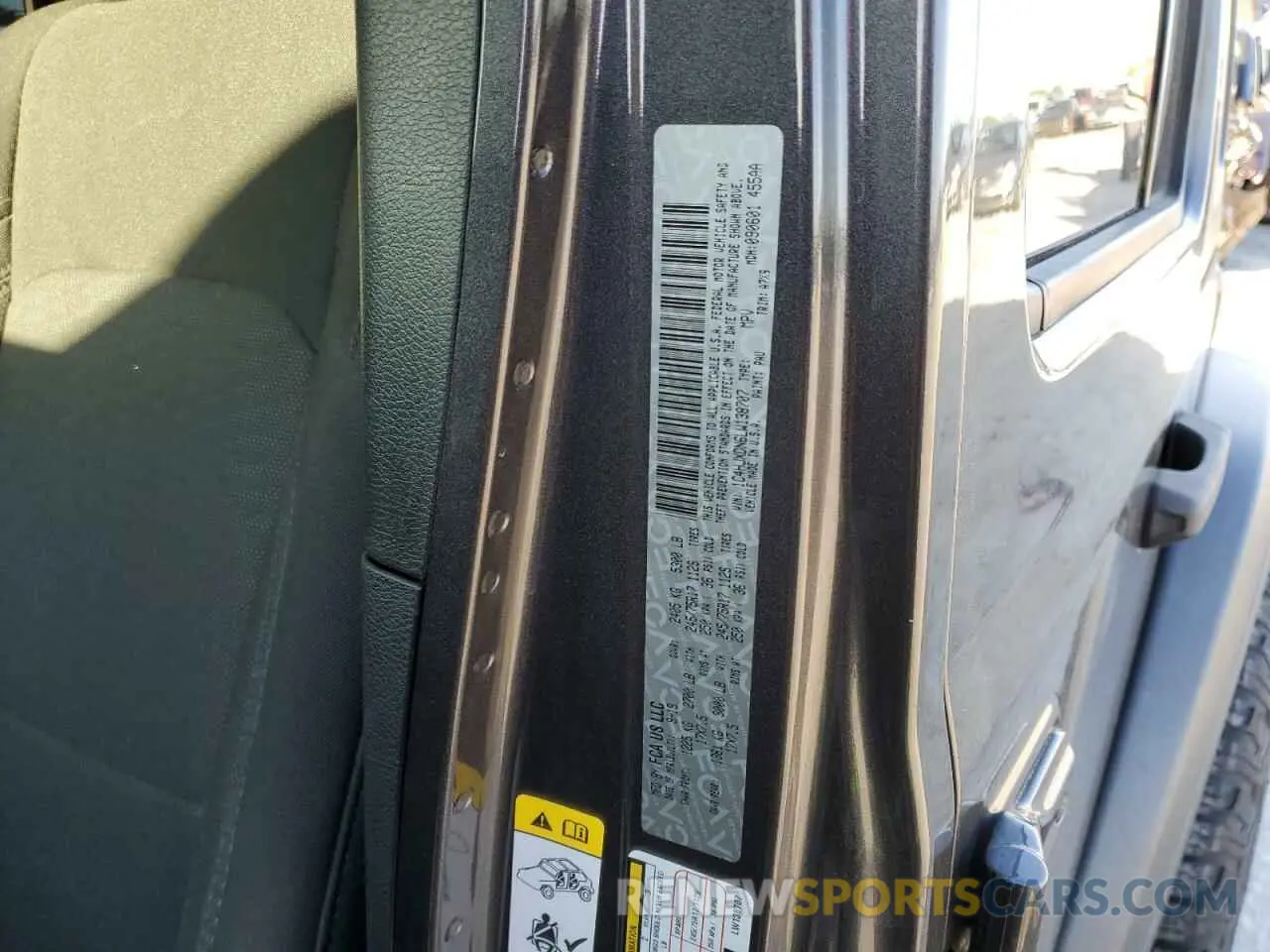 15 Photograph of a damaged car 1C4HJXDN6LW138707 JEEP WRANGLER 2020