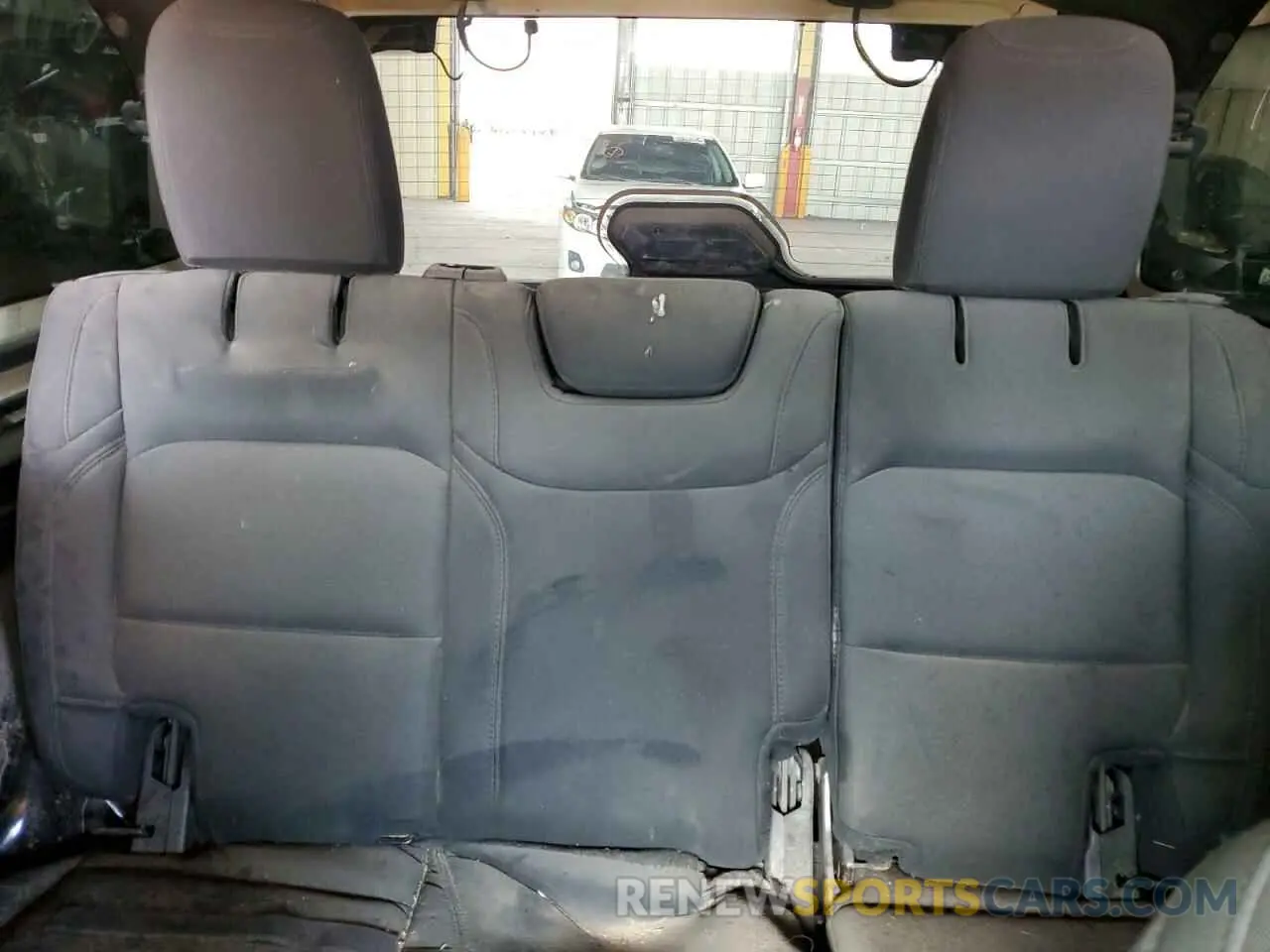 10 Photograph of a damaged car 1C4HJXDN8LW268911 JEEP WRANGLER 2020