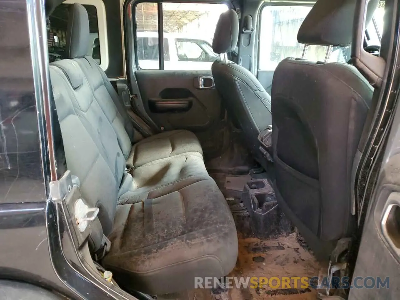 11 Photograph of a damaged car 1C4HJXDN8LW268911 JEEP WRANGLER 2020