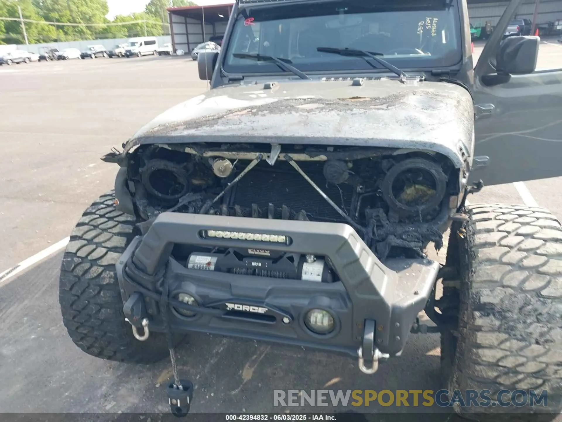 6 Photograph of a damaged car 1C4HJXEN1LW220956 JEEP WRANGLER 2020