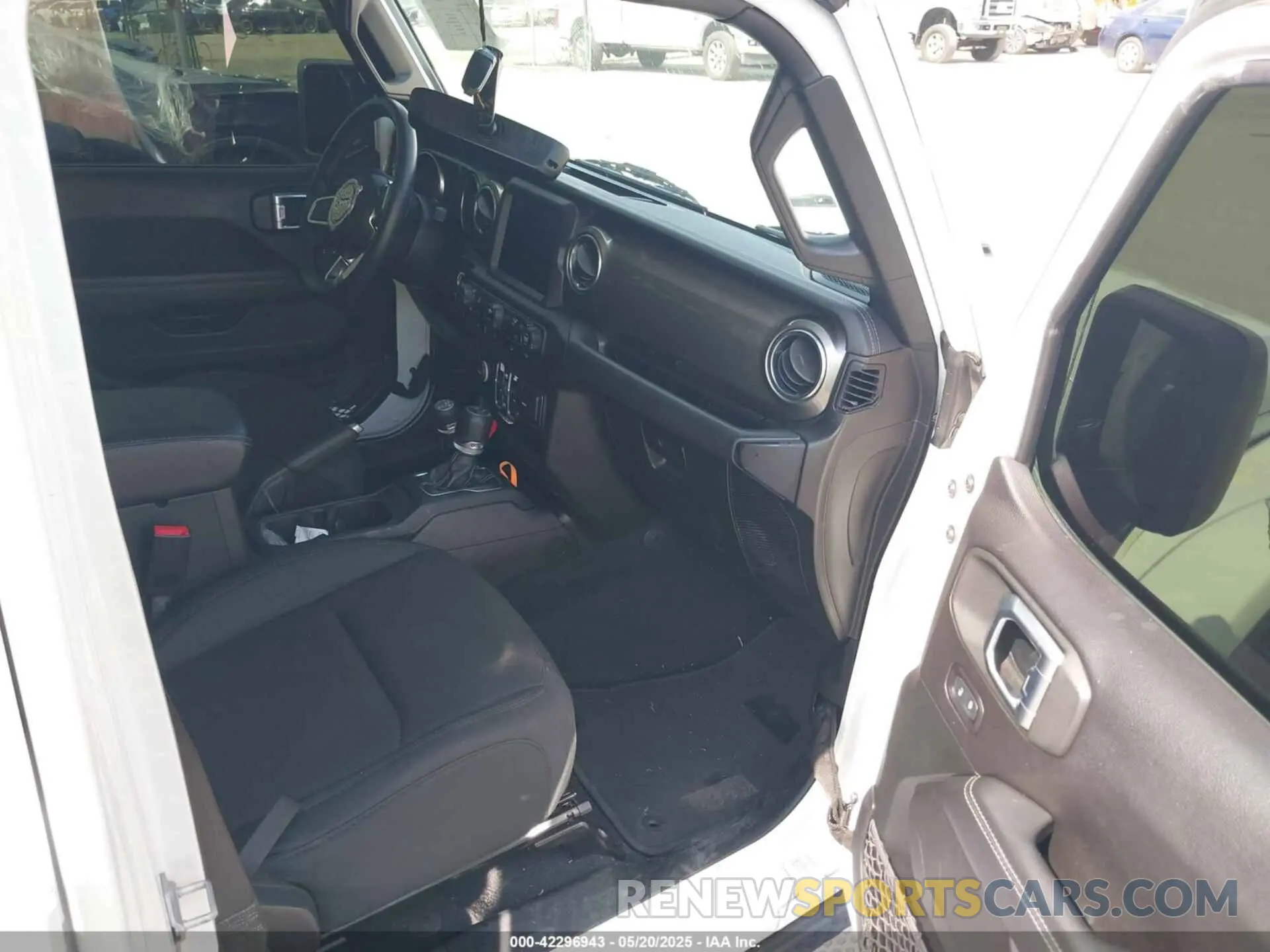 5 Photograph of a damaged car 1C4HJXEN2LW109428 JEEP WRANGLER 2020