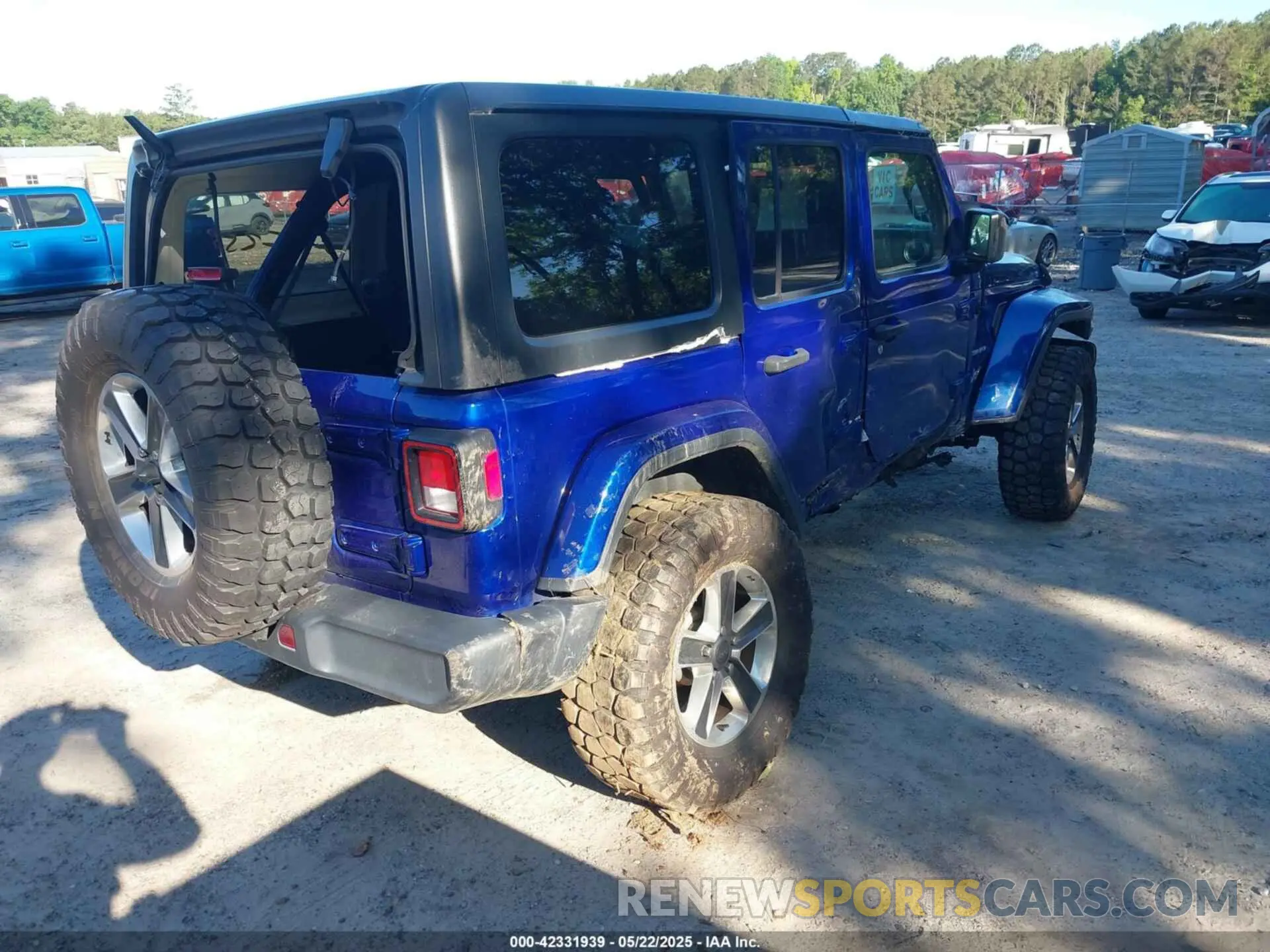 4 Photograph of a damaged car 1C4HJXEN6LW272423 JEEP WRANGLER 2020