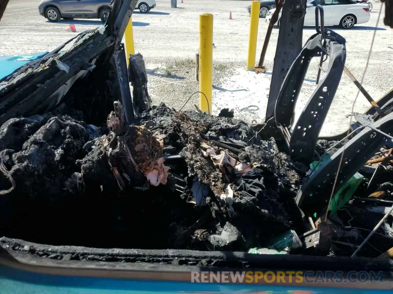 7 Photograph of a damaged car 1C4HJXEN7LW232934 JEEP WRANGLER 2020