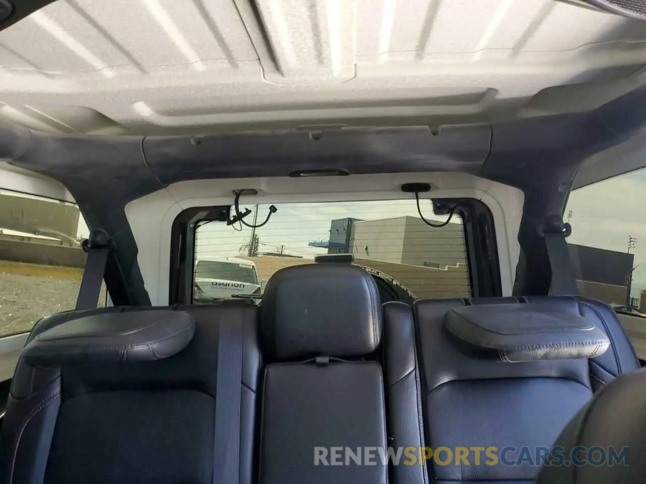 10 Photograph of a damaged car 1C4HJXFG1LW141335 JEEP WRANGLER 2020