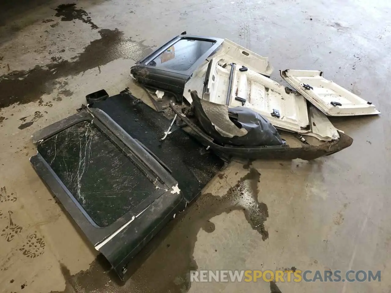 15 Photograph of a damaged car 1C4GJXAG9MW766912 JEEP WRANGLER 2021