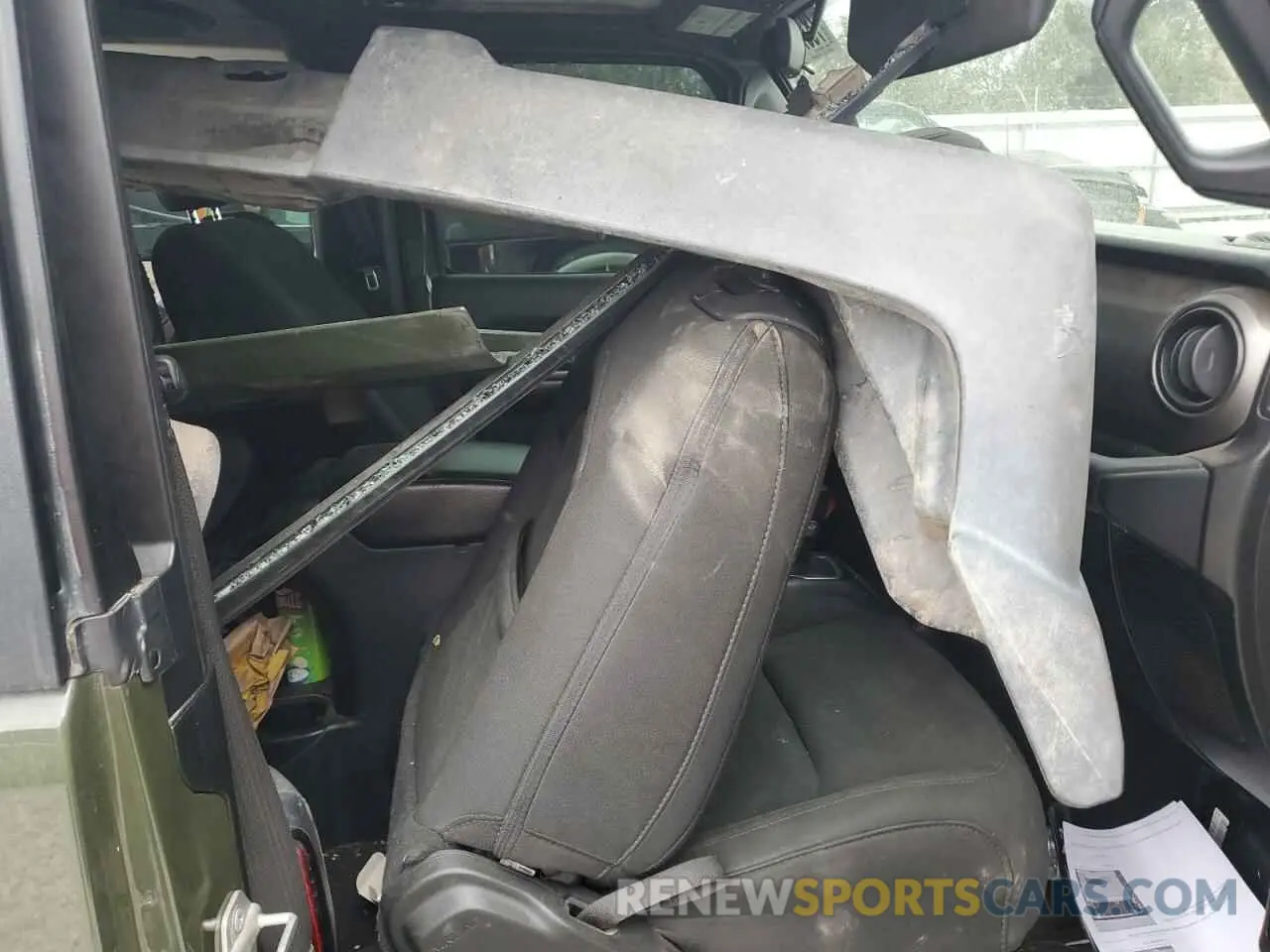 10 Photograph of a damaged car 1C4GJXAN7MW535201 JEEP WRANGLER 2021