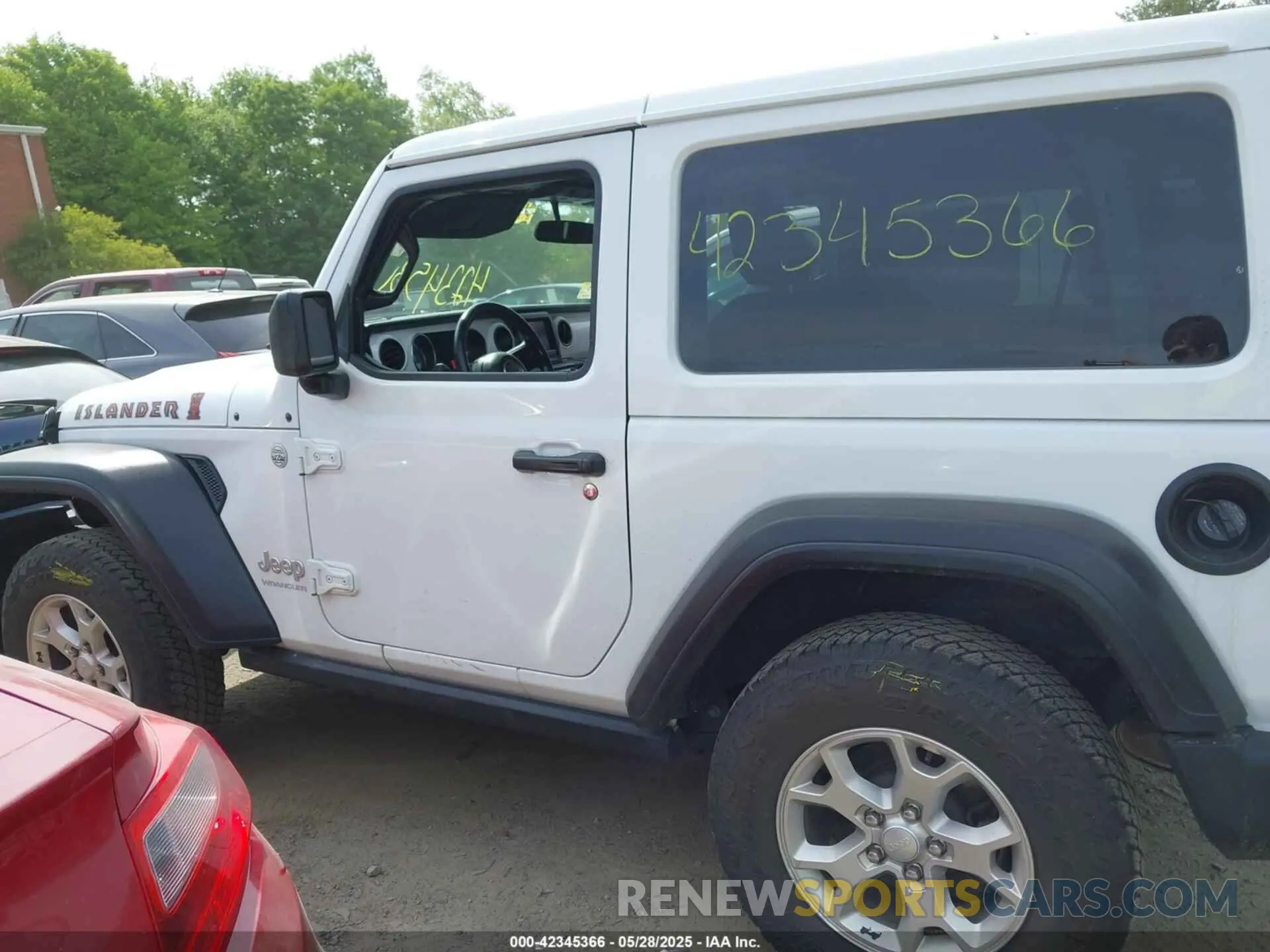15 Photograph of a damaged car 1C4GJXAN7MW558395 JEEP WRANGLER 2021