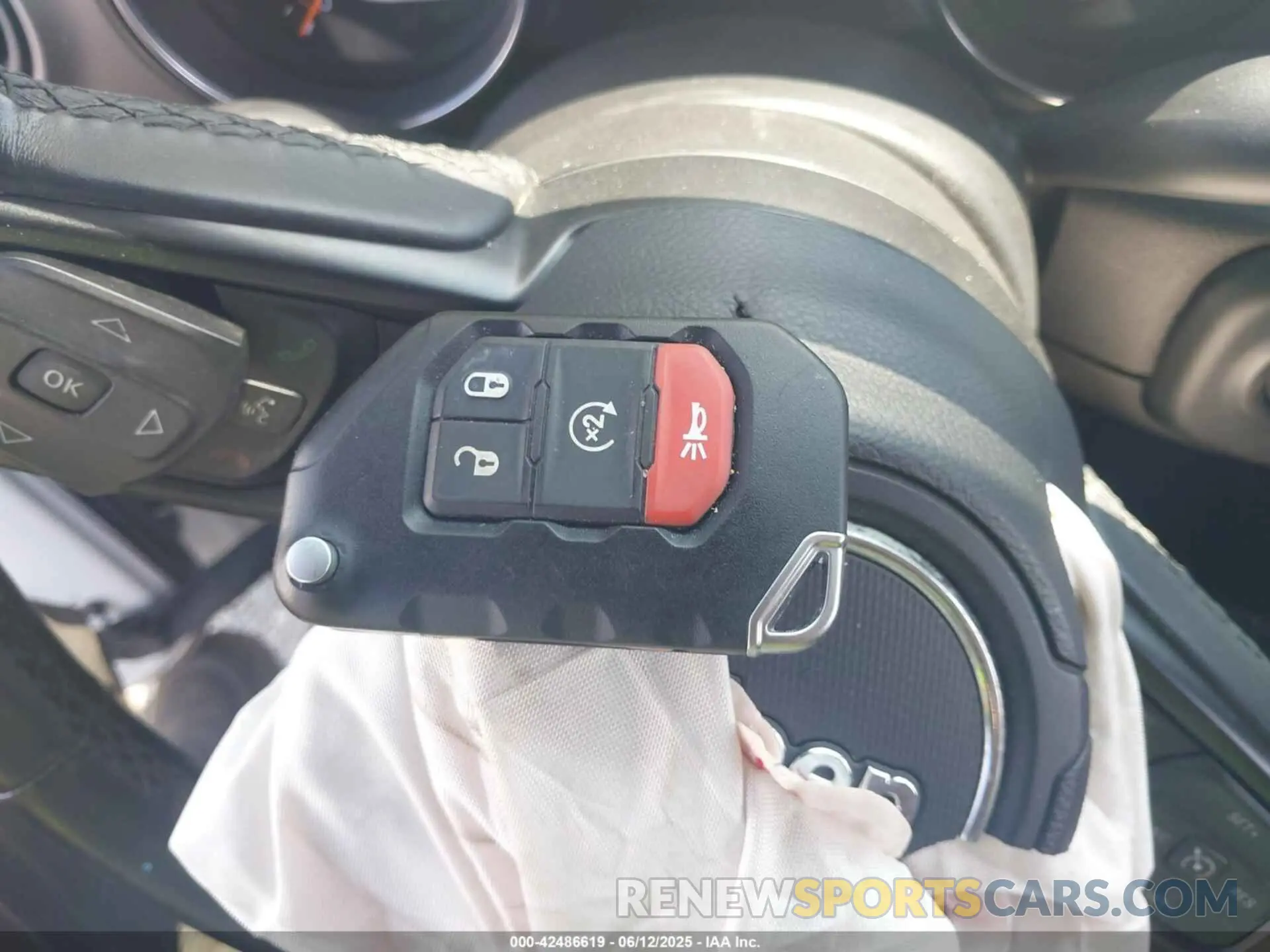 11 Photograph of a damaged car 1C4HJXAG2MW626186 JEEP WRANGLER 2021