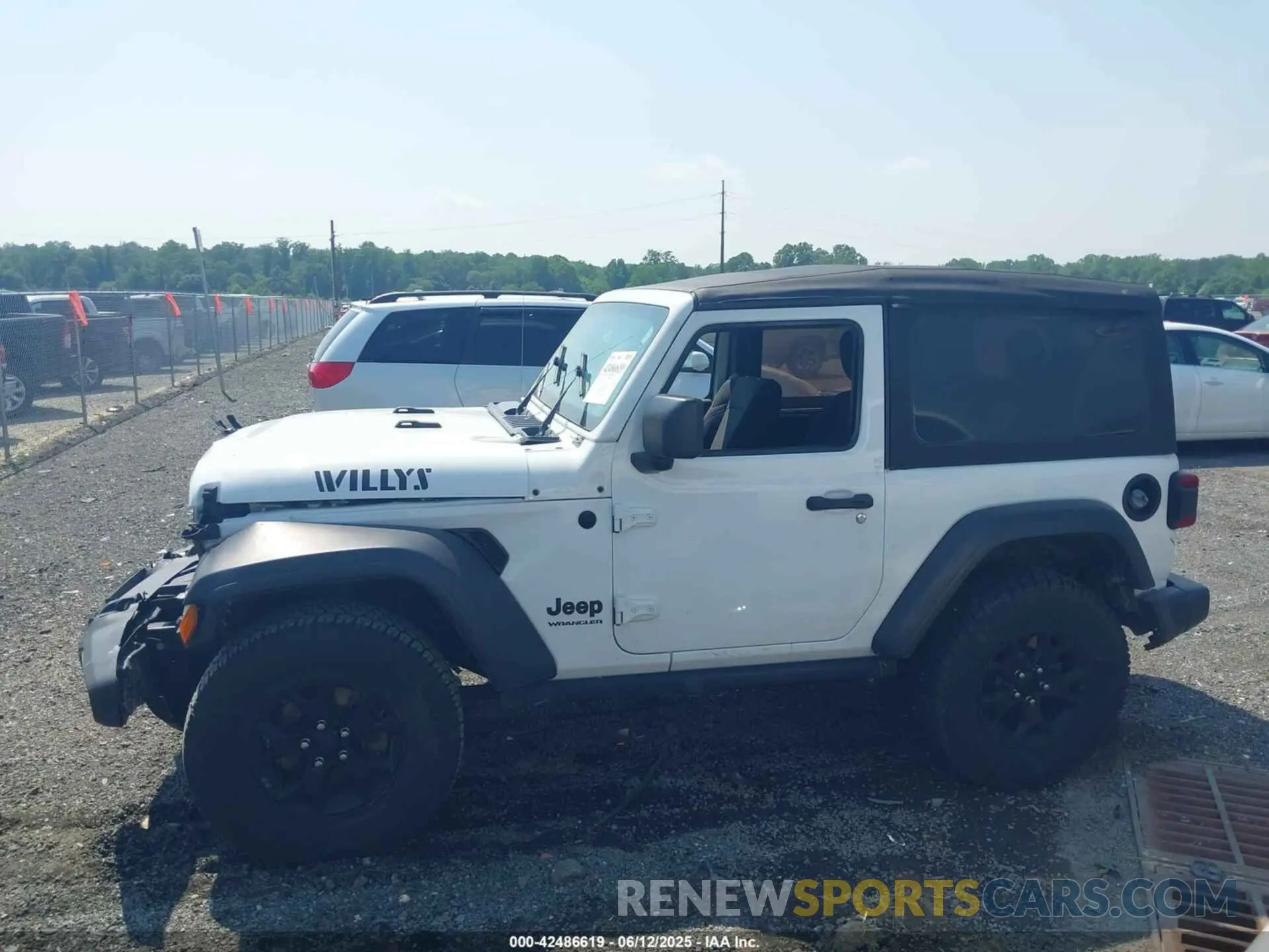 15 Photograph of a damaged car 1C4HJXAG2MW626186 JEEP WRANGLER 2021
