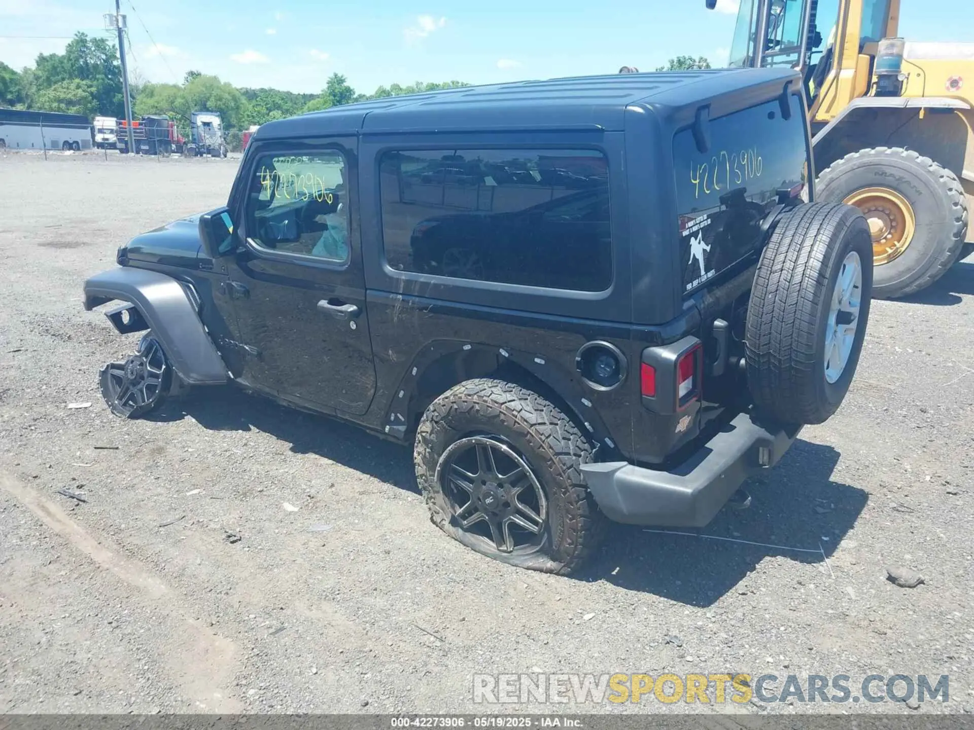 3 Photograph of a damaged car 1C4HJXAG6MW872318 JEEP WRANGLER 2021