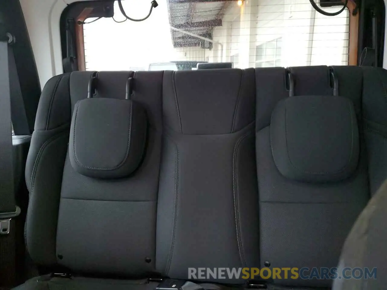 10 Photograph of a damaged car 1C4HJXAG9MW774173 JEEP WRANGLER 2021