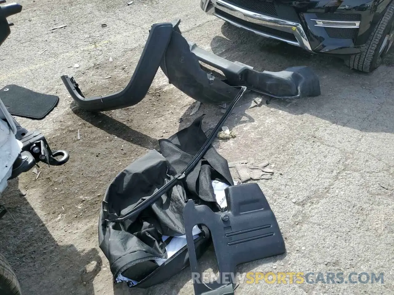 12 Photograph of a damaged car 1C4HJXDG1MW815830 JEEP WRANGLER 2021