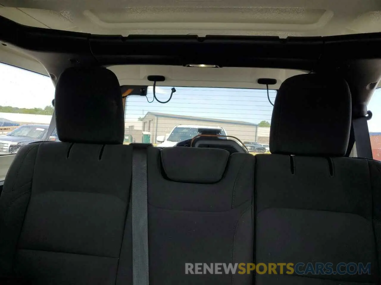 10 Photograph of a damaged car 1C4HJXDG3MW752441 JEEP WRANGLER 2021