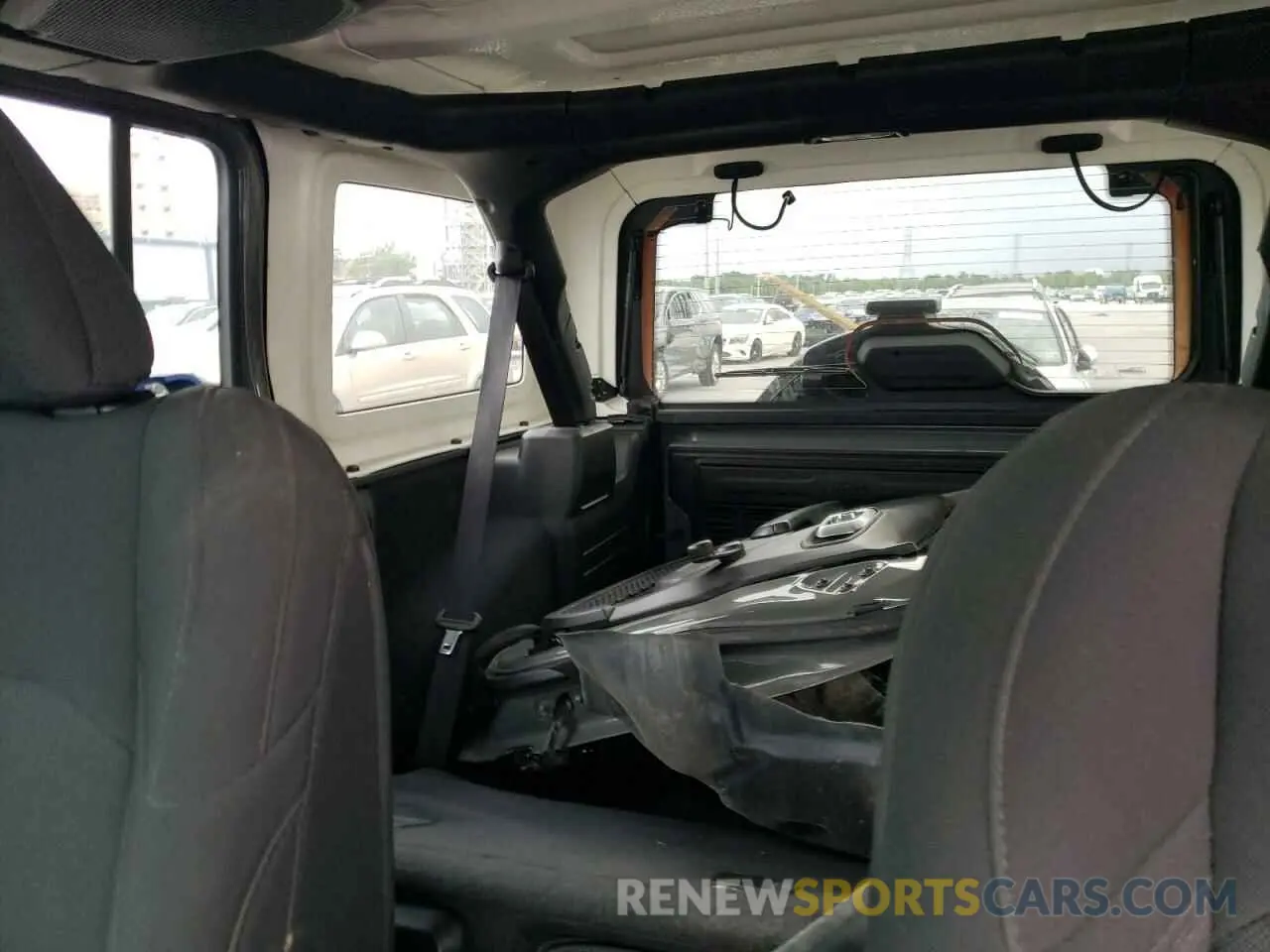 10 Photograph of a damaged car 1C4HJXDG4MW609644 JEEP WRANGLER 2021