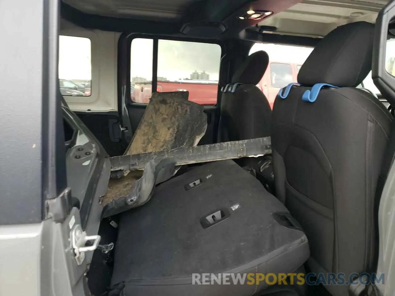 11 Photograph of a damaged car 1C4HJXDG4MW609644 JEEP WRANGLER 2021