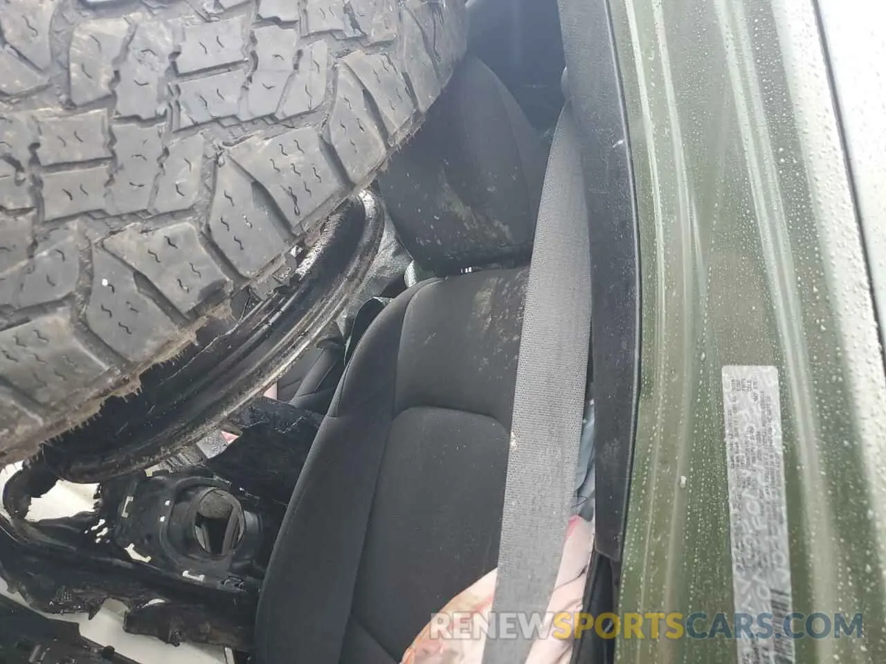 10 Photograph of a damaged car 1C4HJXDG4MW666703 JEEP WRANGLER 2021