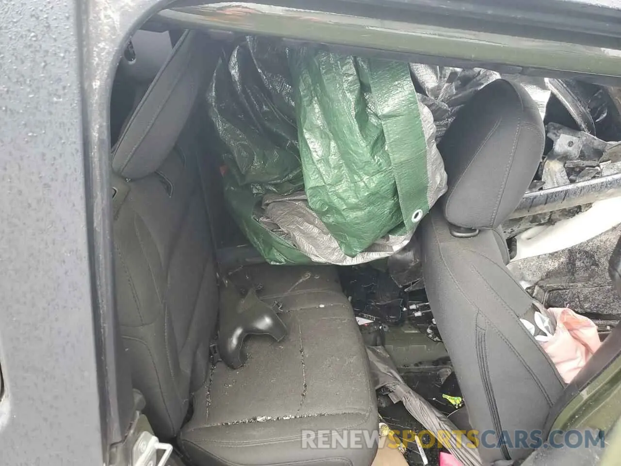 11 Photograph of a damaged car 1C4HJXDG4MW666703 JEEP WRANGLER 2021