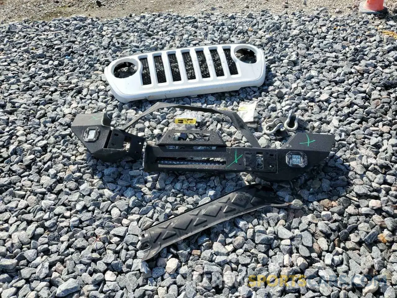 13 Photograph of a damaged car 1C4HJXDG6MW731695 JEEP WRANGLER 2021