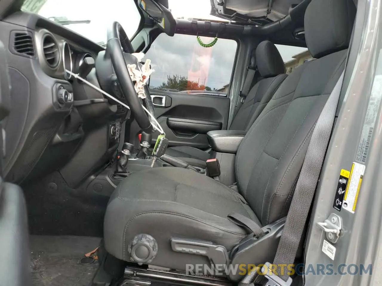 7 Photograph of a damaged car 1C4HJXDM6MW628041 JEEP WRANGLER 2021