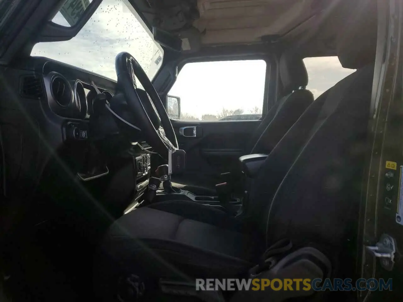 7 Photograph of a damaged car 1C4HJXDN0MW701915 JEEP WRANGLER 2021