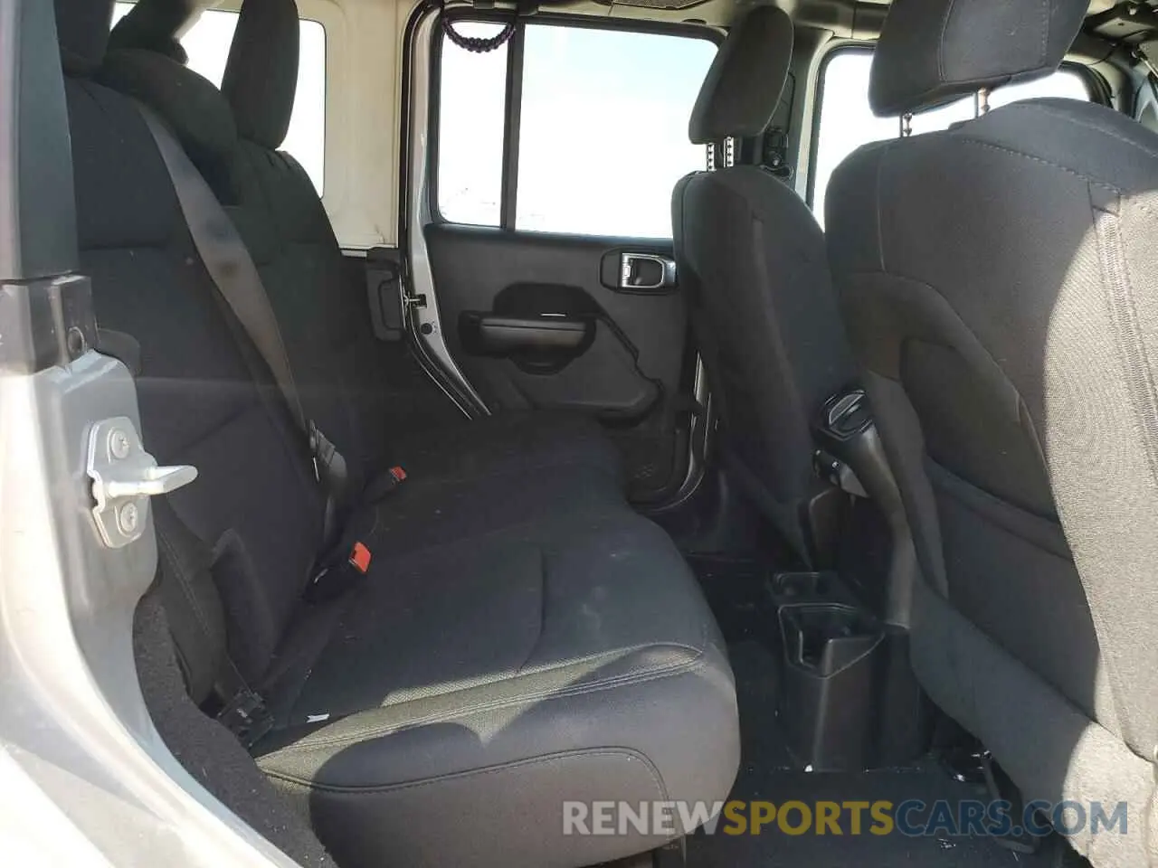 11 Photograph of a damaged car 1C4HJXDN1MW527949 JEEP WRANGLER 2021