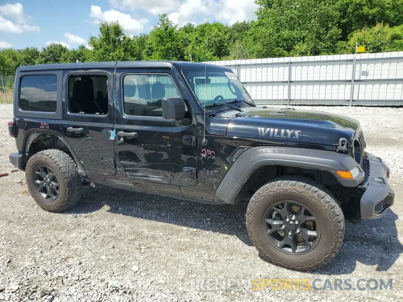 4 Photograph of a damaged car 1C4HJXDN1MW584099 JEEP WRANGLER 2021