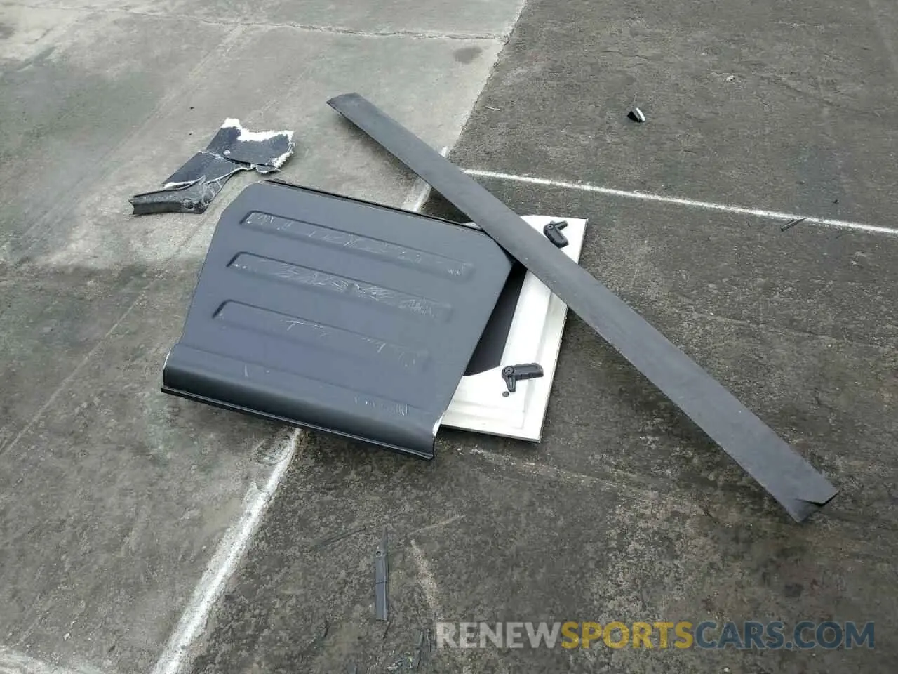 13 Photograph of a damaged car 1C4HJXDN7MW570675 JEEP WRANGLER 2021