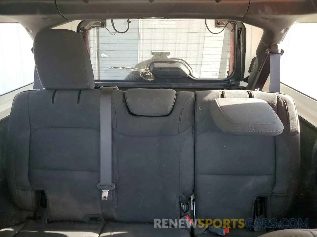 10 Photograph of a damaged car 1C4HJXDN9MW523180 JEEP WRANGLER 2021