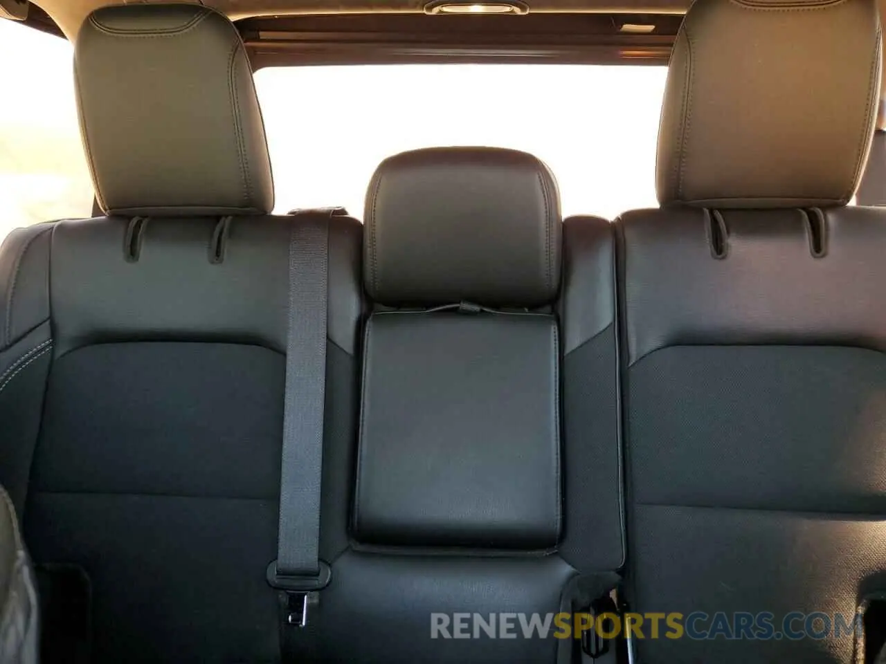 10 Photograph of a damaged car 1C4HJXDN9MW665660 JEEP WRANGLER 2021