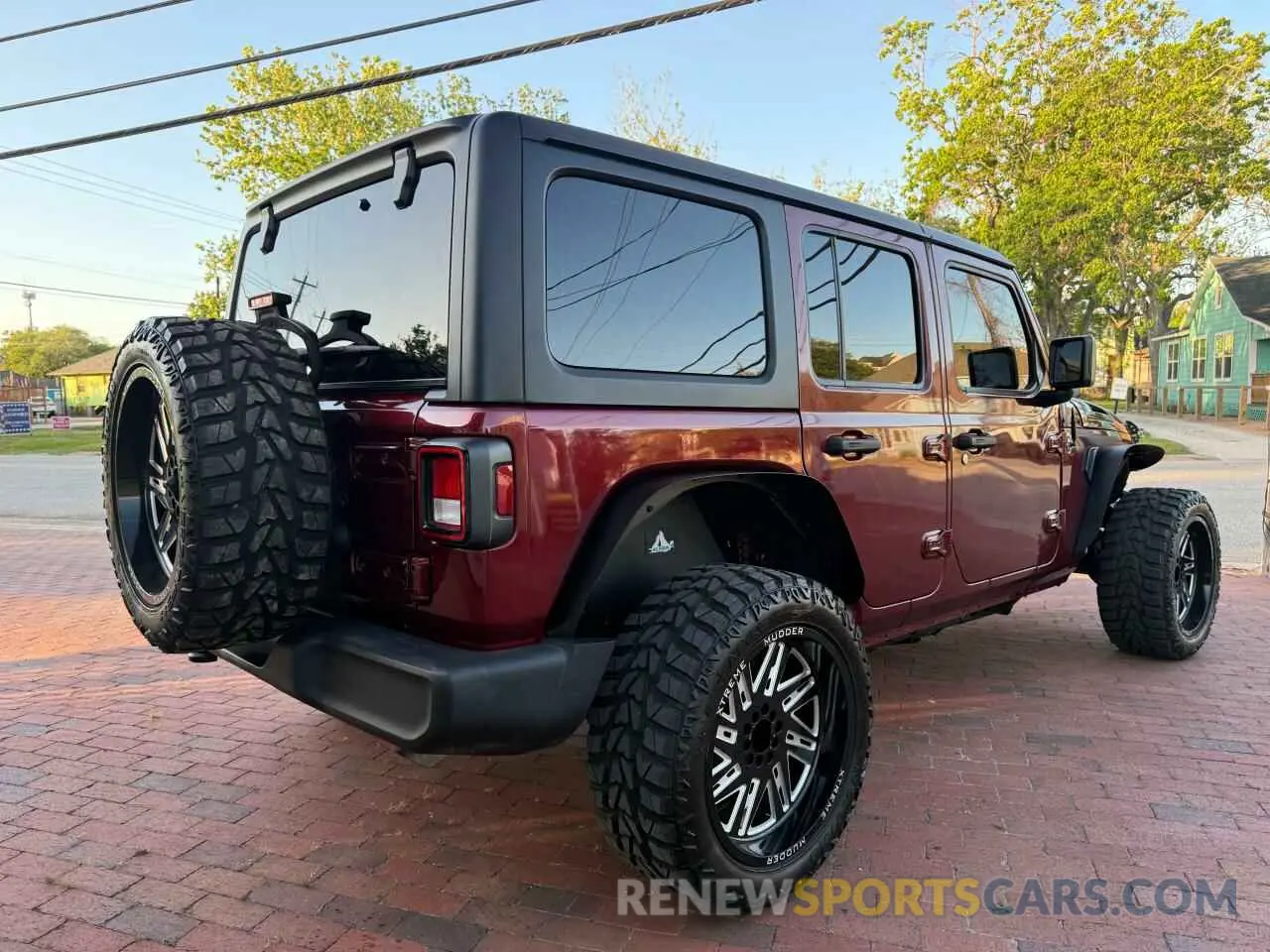 4 Photograph of a damaged car 1C4HJXDNXMW680247 JEEP WRANGLER 2021