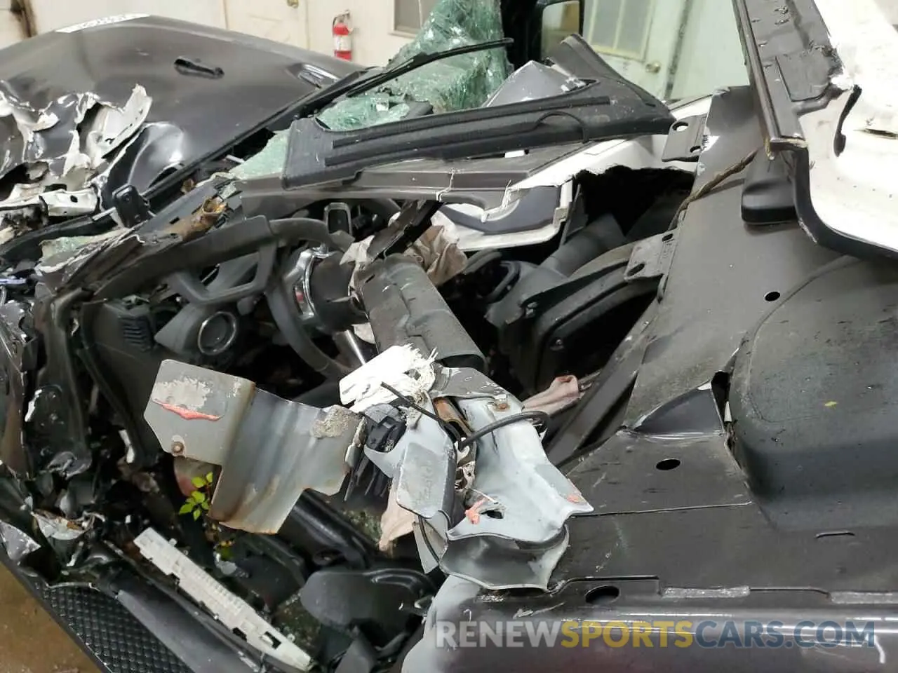 8 Photograph of a damaged car 1C4HJXEG0MW612247 JEEP WRANGLER 2021